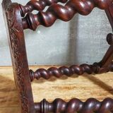 Tabouret ancien en bois massif tourné et sculpté