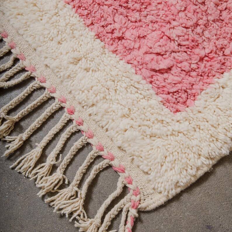 Traditional handmade Berber carpet 250cmx150cm