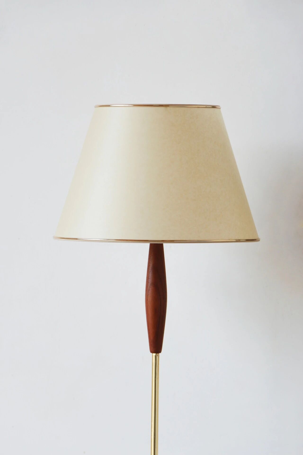 Lampadaire vintage teck années 60 | design & restauration