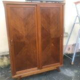 Wardrobe wardrobe compass feet