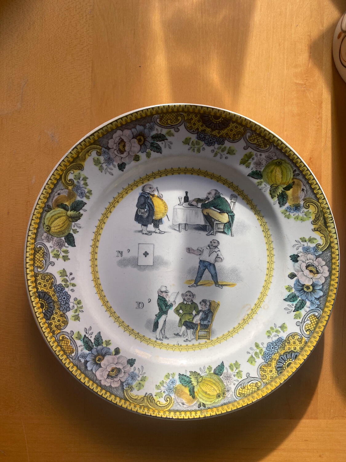 Choisy le roi - rare pair of polychrome rebus plates