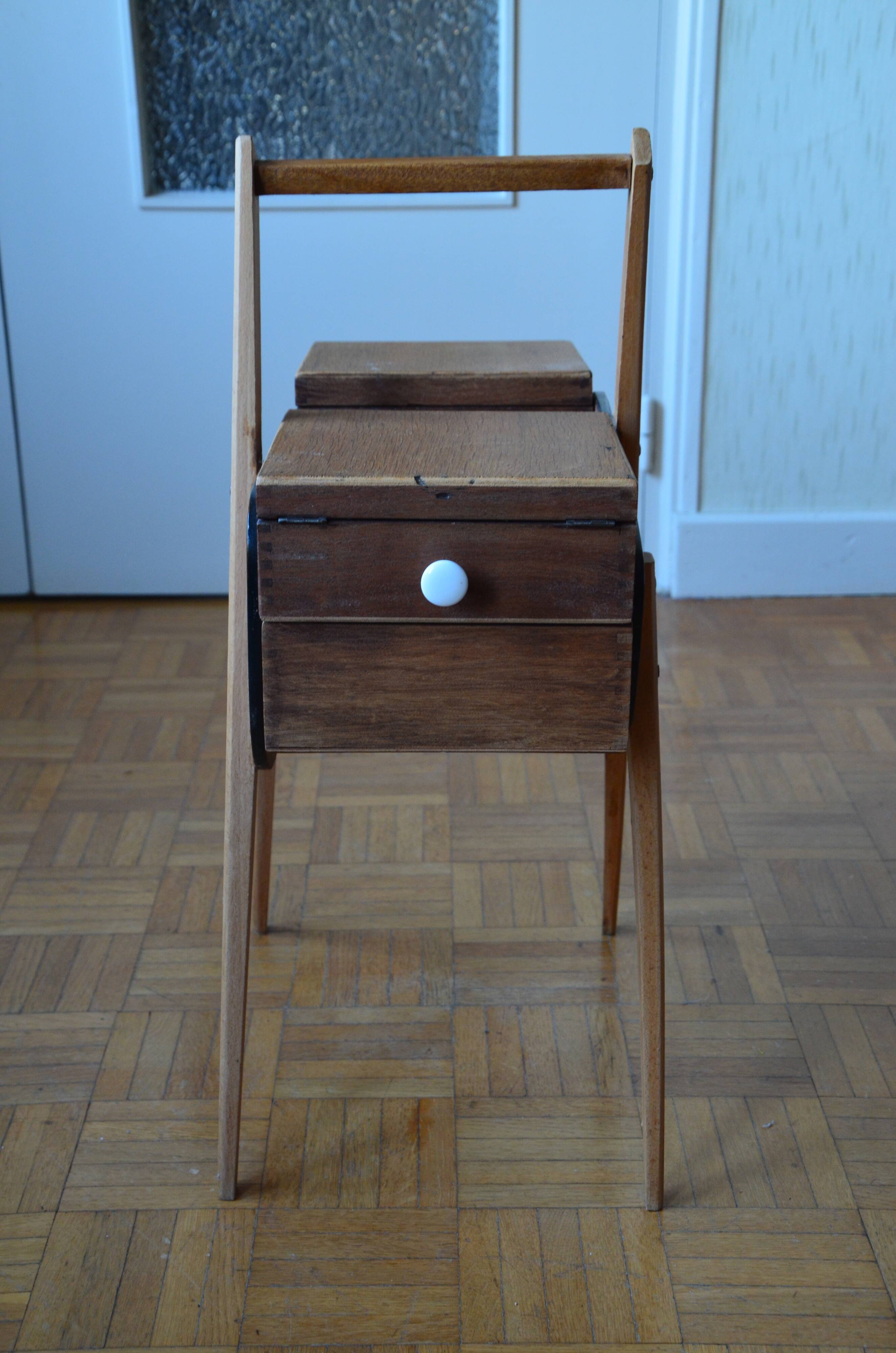 Vintage sewing bakset years 60