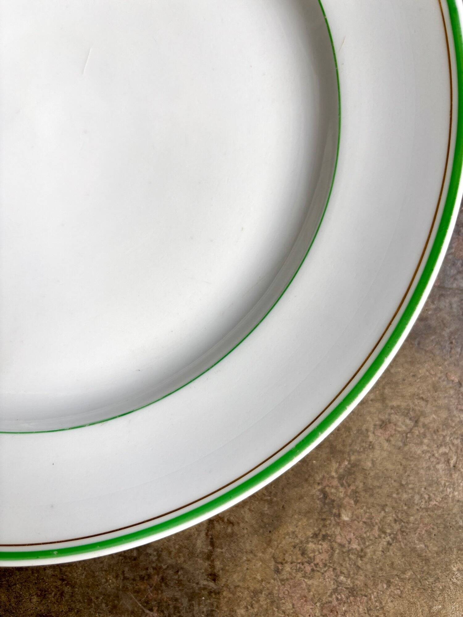 Round dish Ed. Honoré in water green and gold porcelain