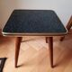 Etite table bois et formica