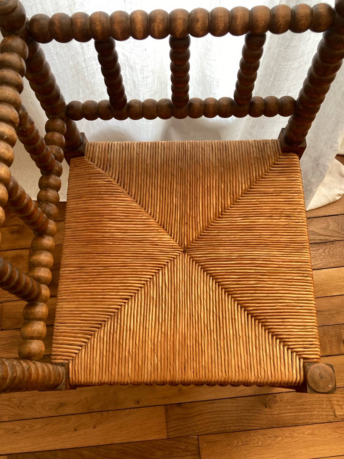 Pearl wood corner chair