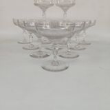 12 coupes à champagne en cristal de baccarat, XIX ème siècle.