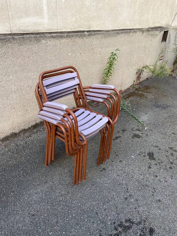 4 Chaises style tolix vintage -en métal et bois. 1950s. Vintage français. - jolie patine - intérieur ou extérieur couvert - peinture