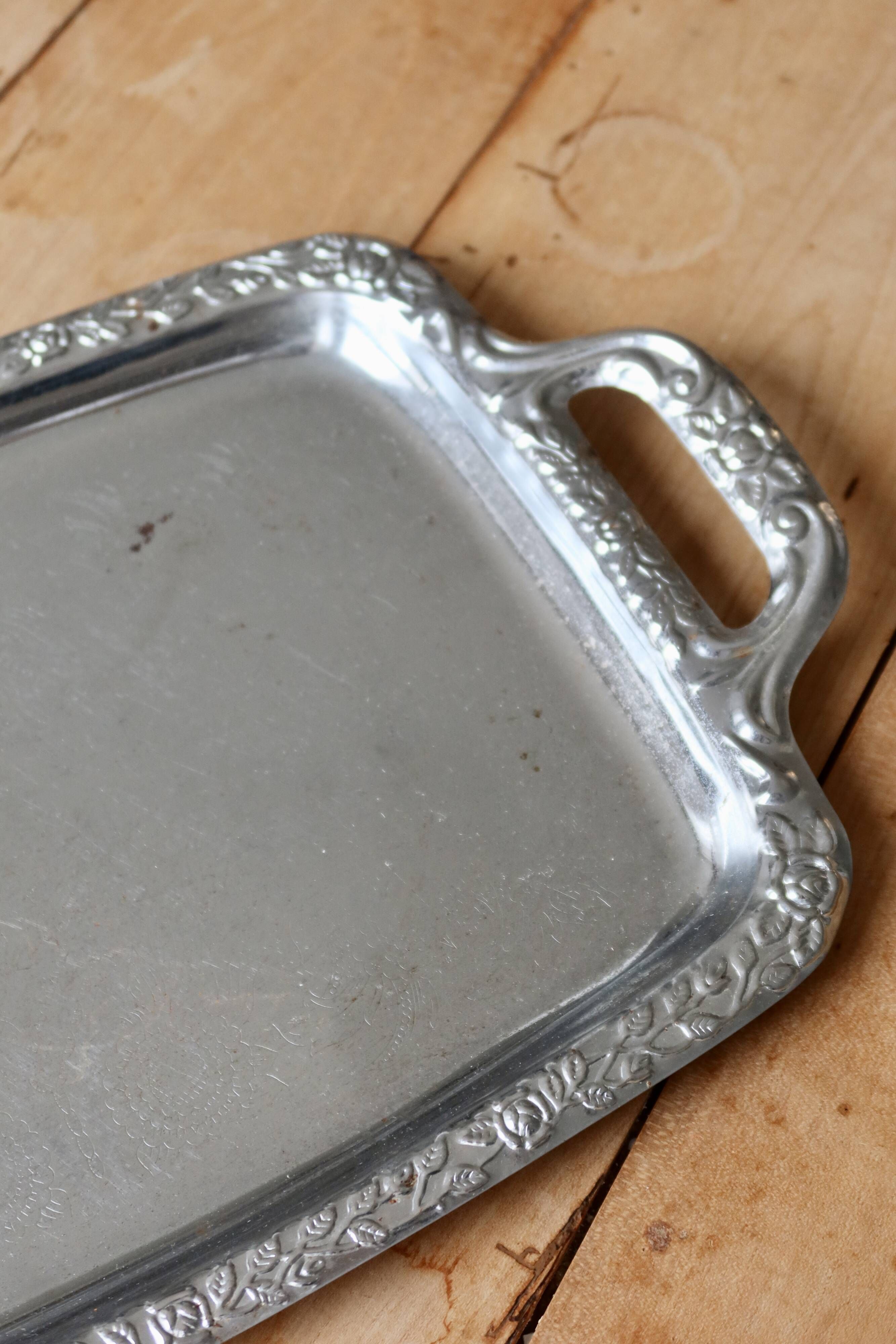 Vintage rectangular silver-plated tray - Engraved pattern