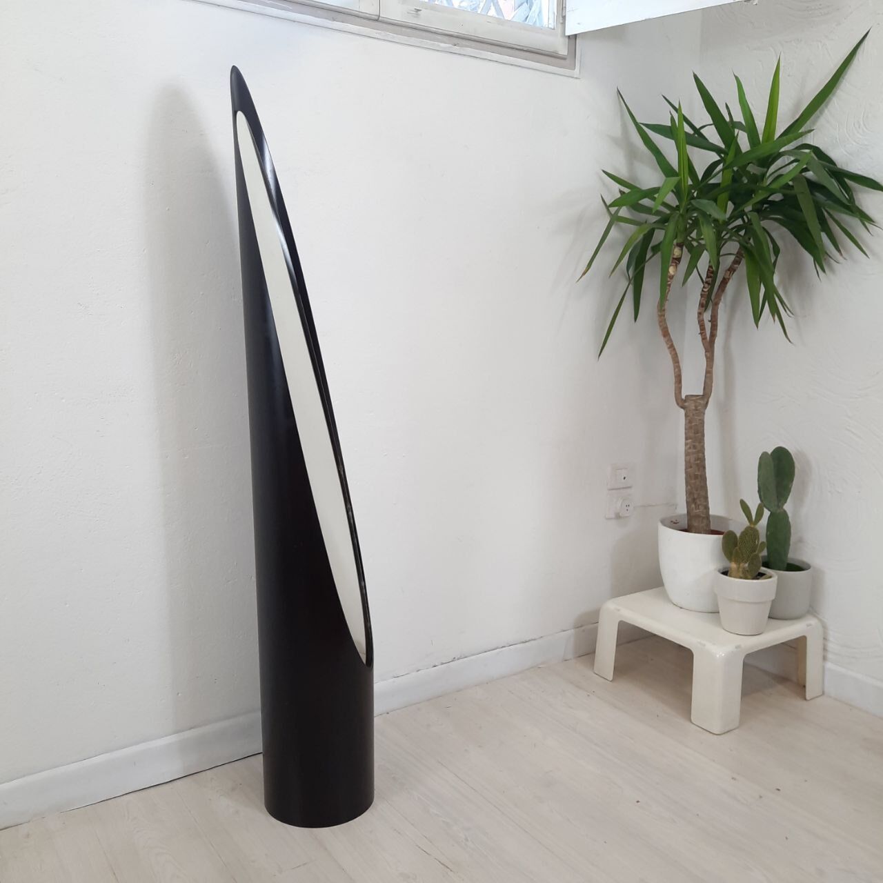 Nail mirror - lipstick - Rodolfo Bonetto - 1970s.