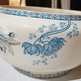 soupière, plat de forme en porcelaine  Sarguemines France décor Royat