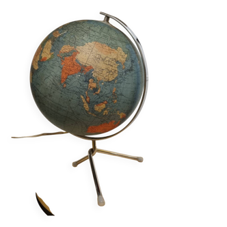Illuminated globe from 1970
