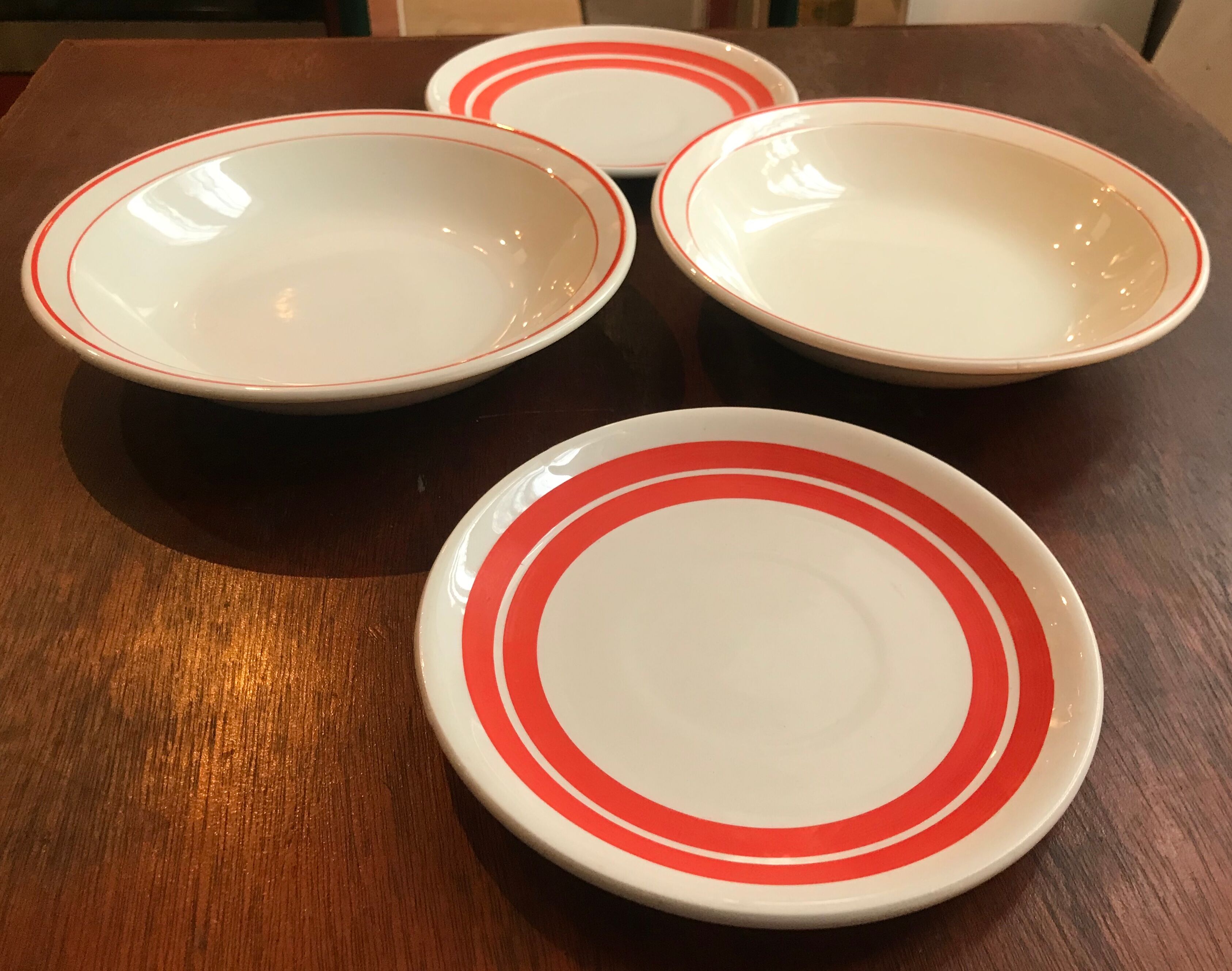 Series of 4 plates
