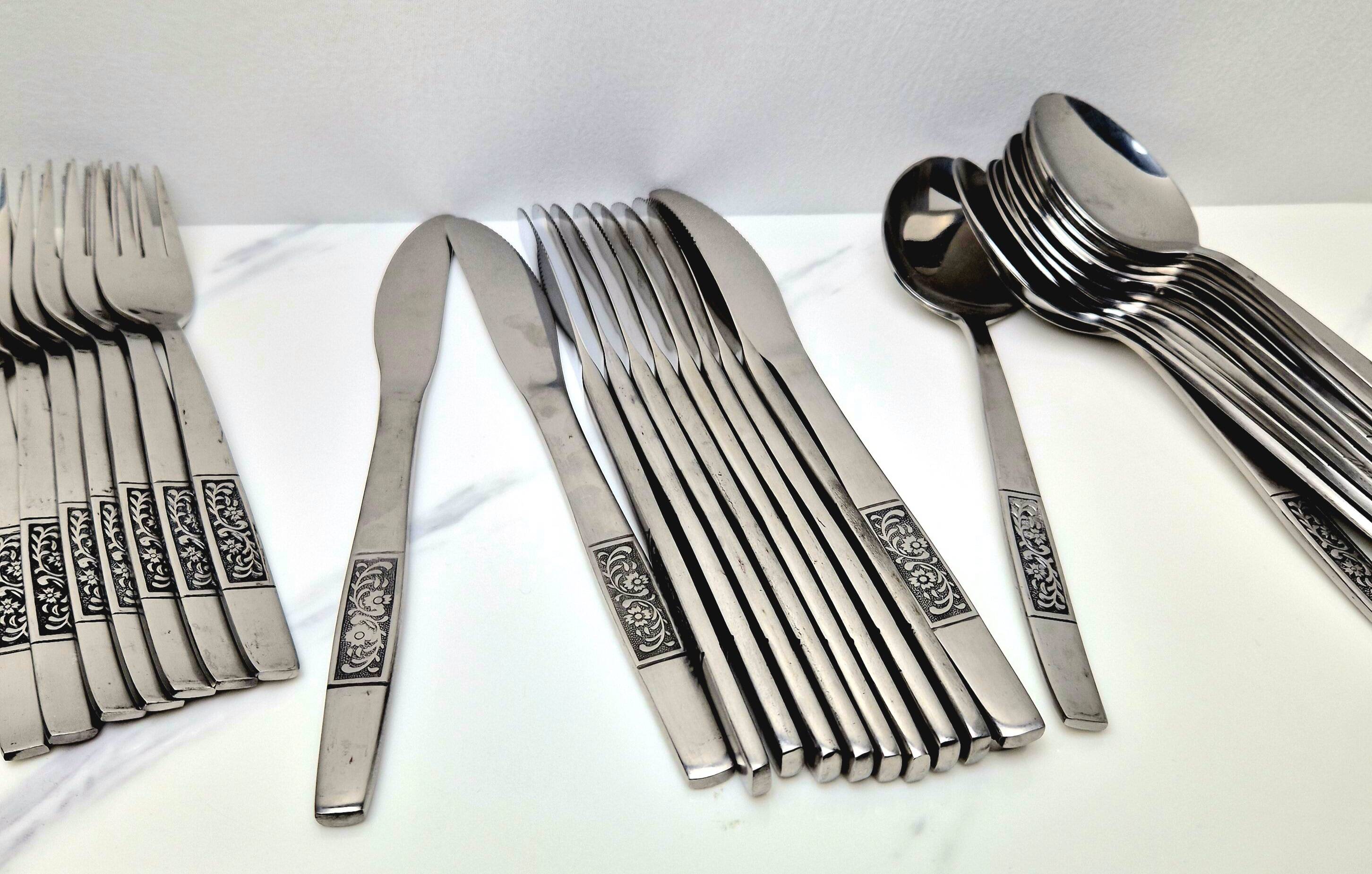 Lot de 45 couverts Amefa Holland Damask Stainless