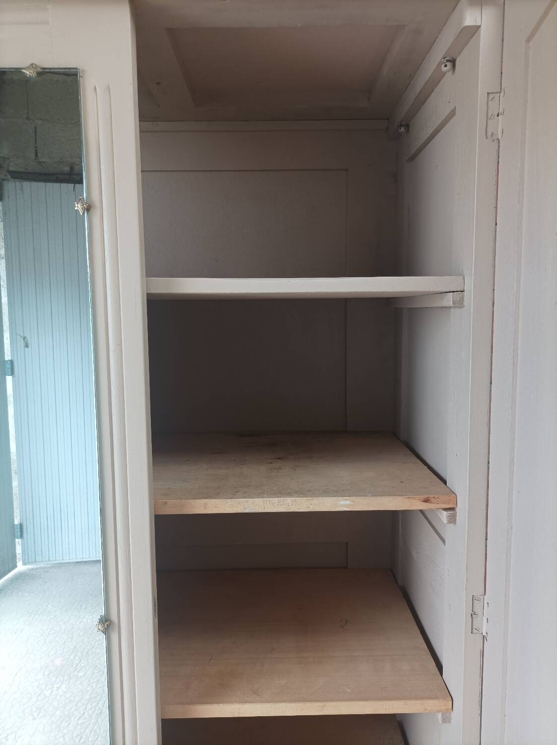 Vintage Art Deco 3-door wardrobe