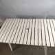 Table de jardin pliante blanche vintage en bois