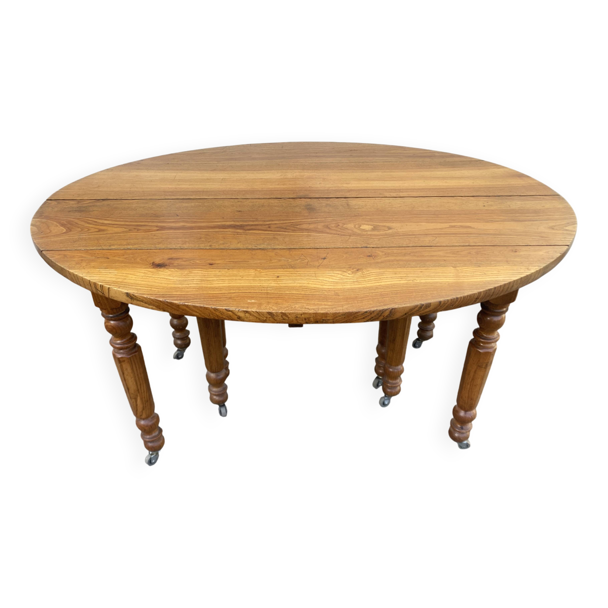 Table à 8 pieds en frêne, avec 6 allonges.