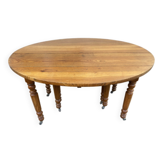 Table à 8 pieds en frêne, avec 6 allonges.