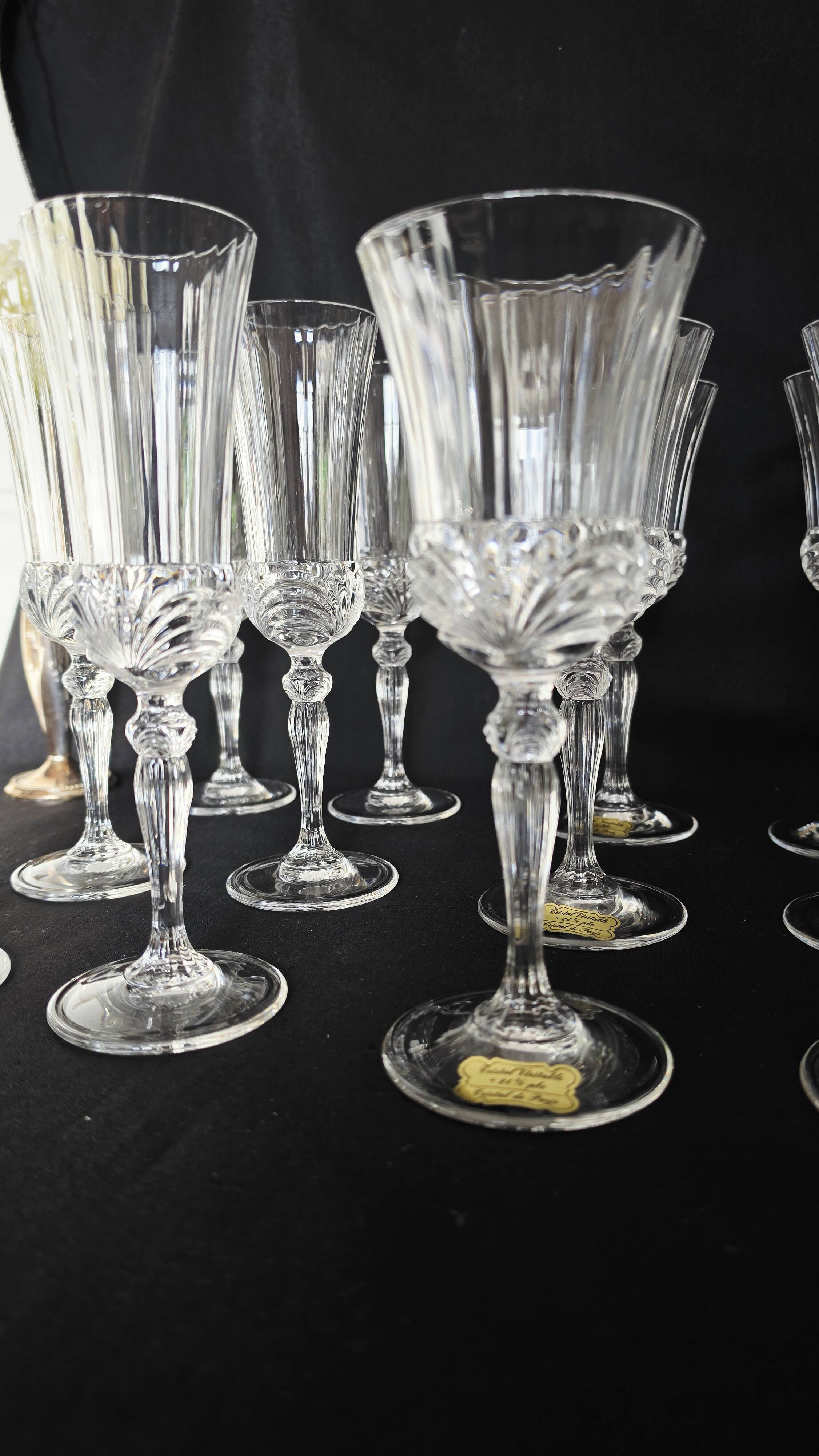 Lot exclusif de 18 verres authentiques en cristal de Lorraine Paris (+24 %