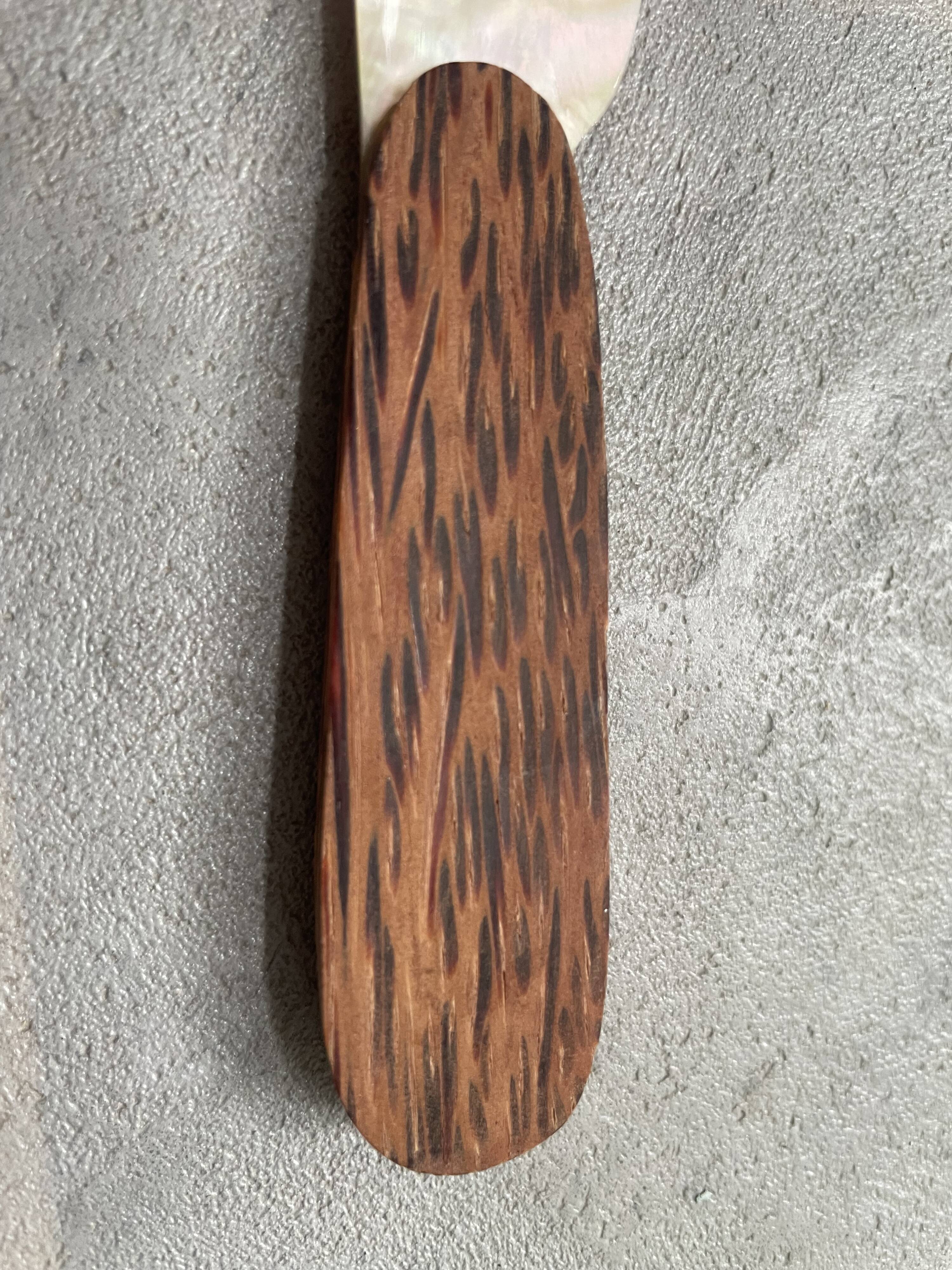 Mother-of-pearl and wood knife