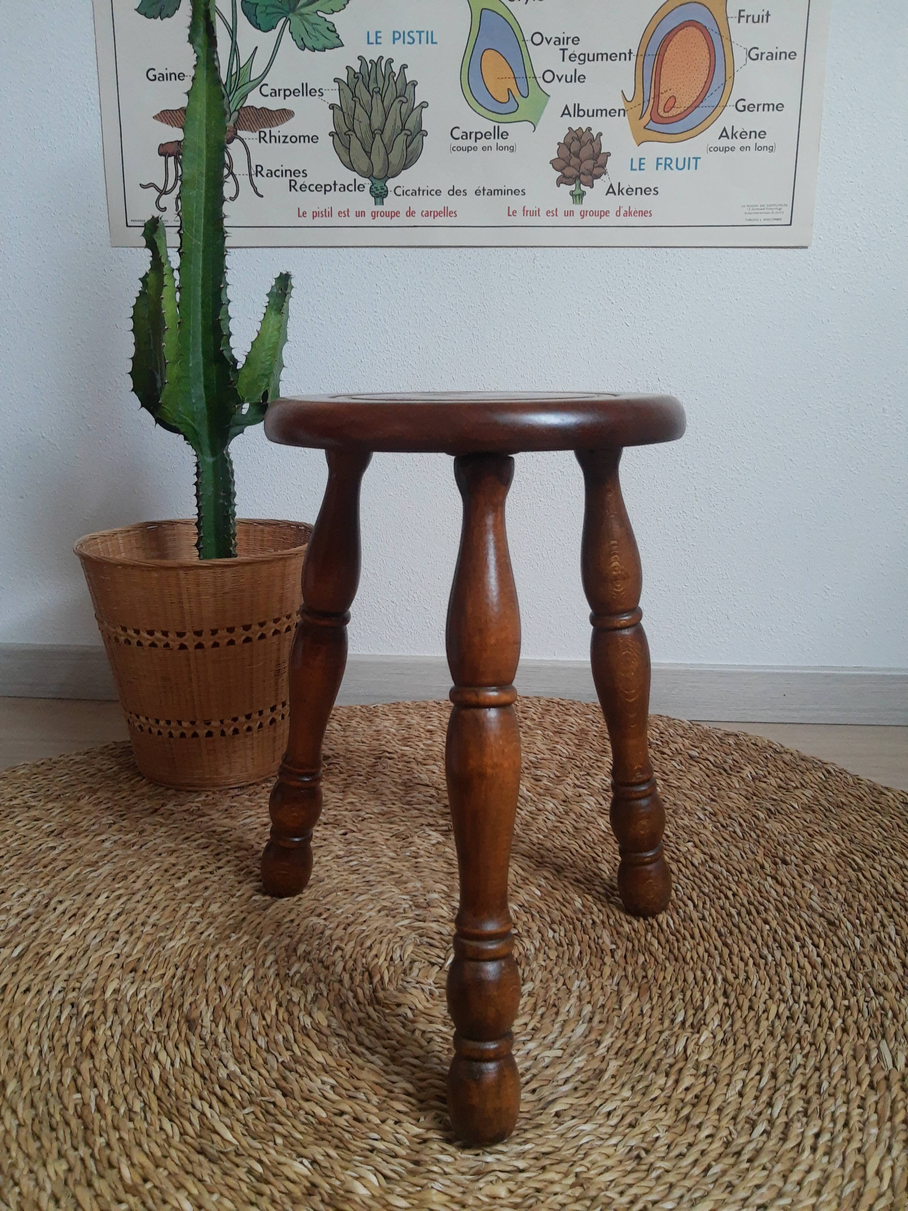 Vintage turned wood tripod country stool