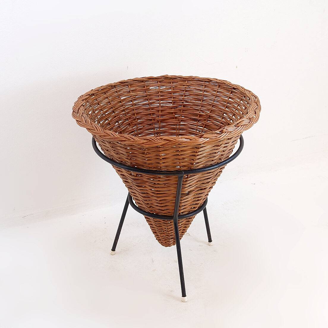 Panier en métal et osier, 1960
