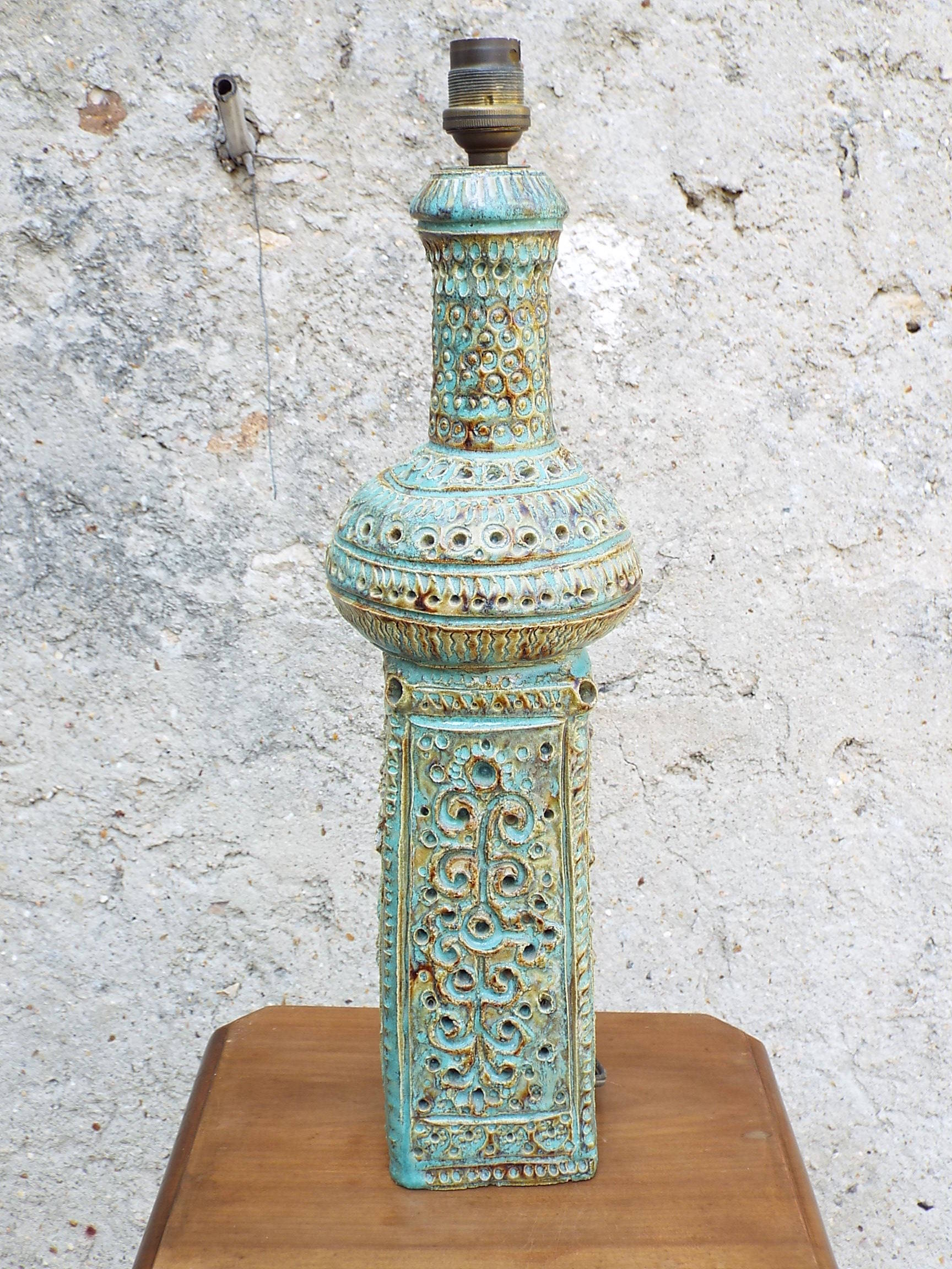 Ceramic lamp stand
