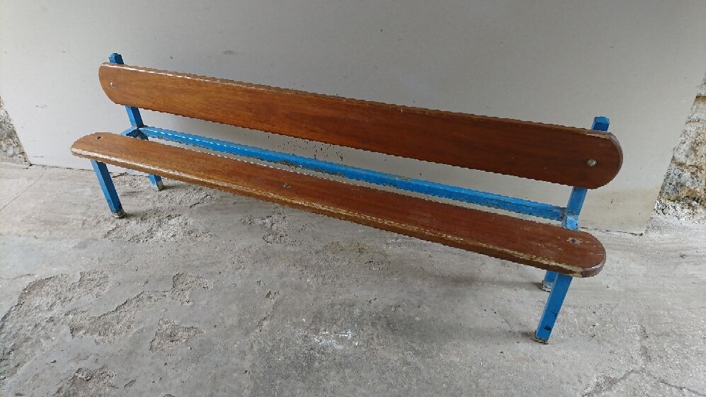 Bench kids schoolboy