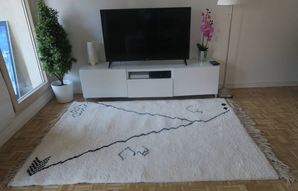 Handmade white-black boujaad rug size 250cm×150cm
