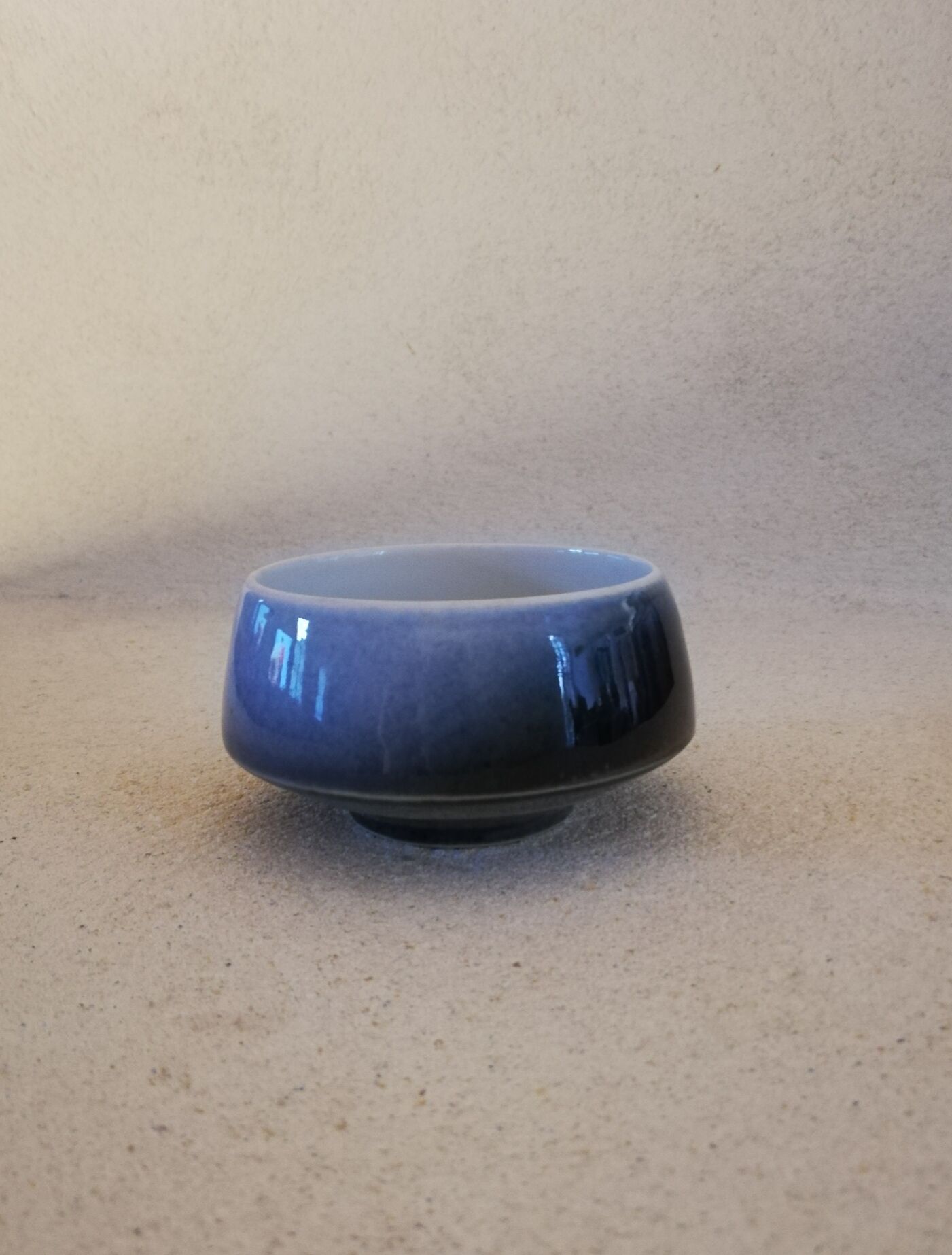 Porcelain cup of Puy-L'Evêque