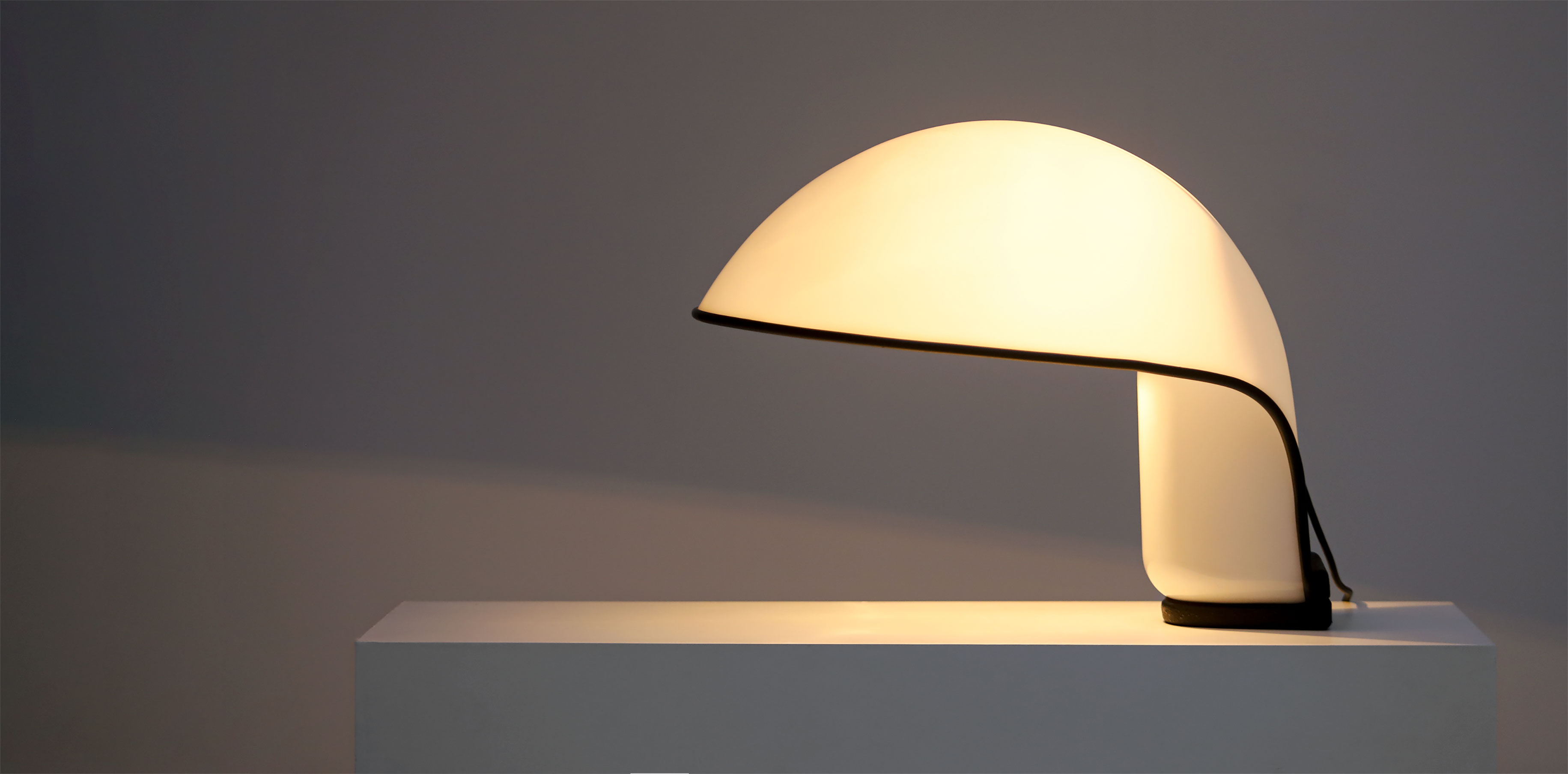 Albanella table lamp designed by Sergio Brazzoli and Ermanno Lampa 1973