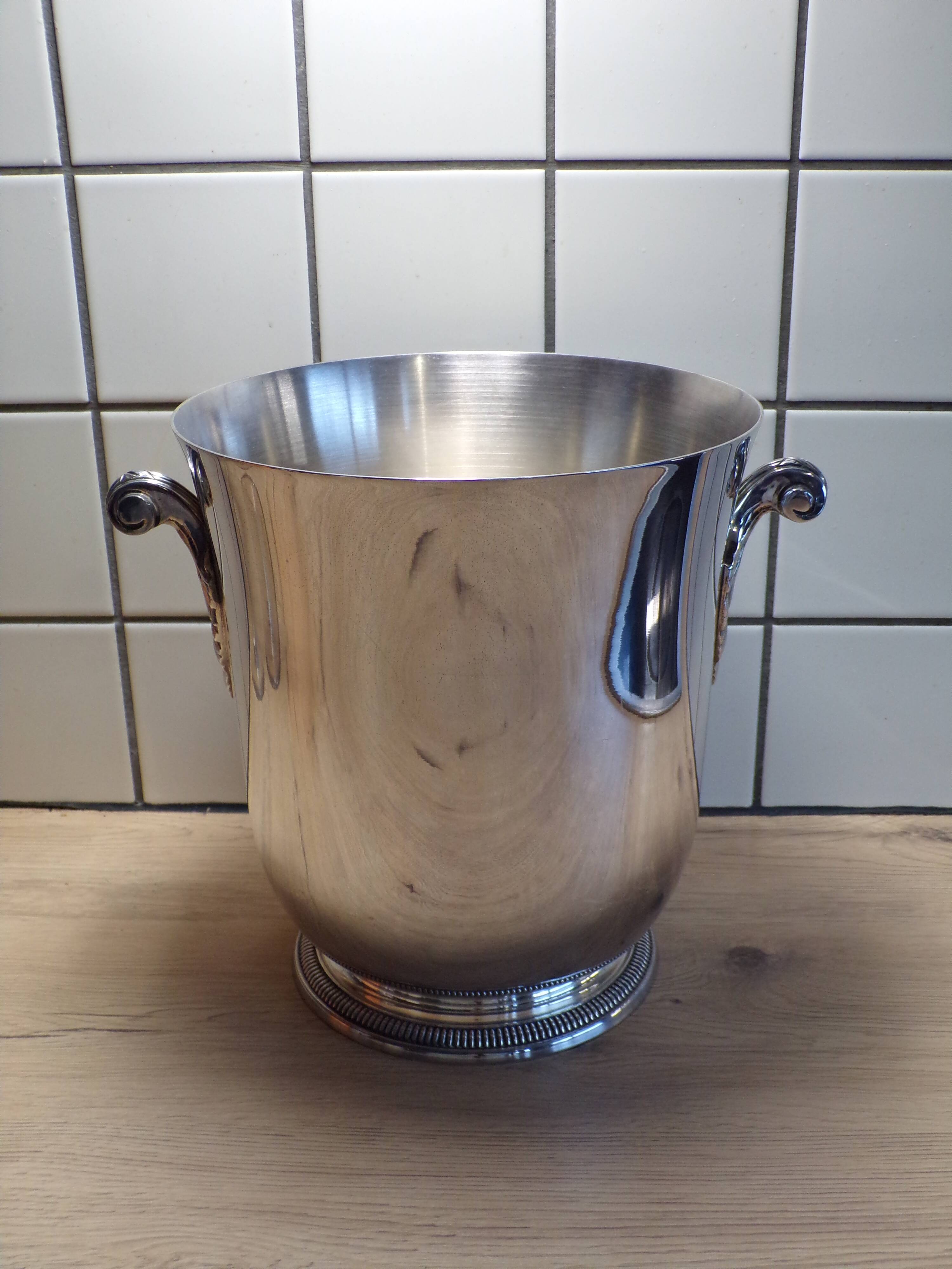 Ercuis champagne bucket in silver metal
