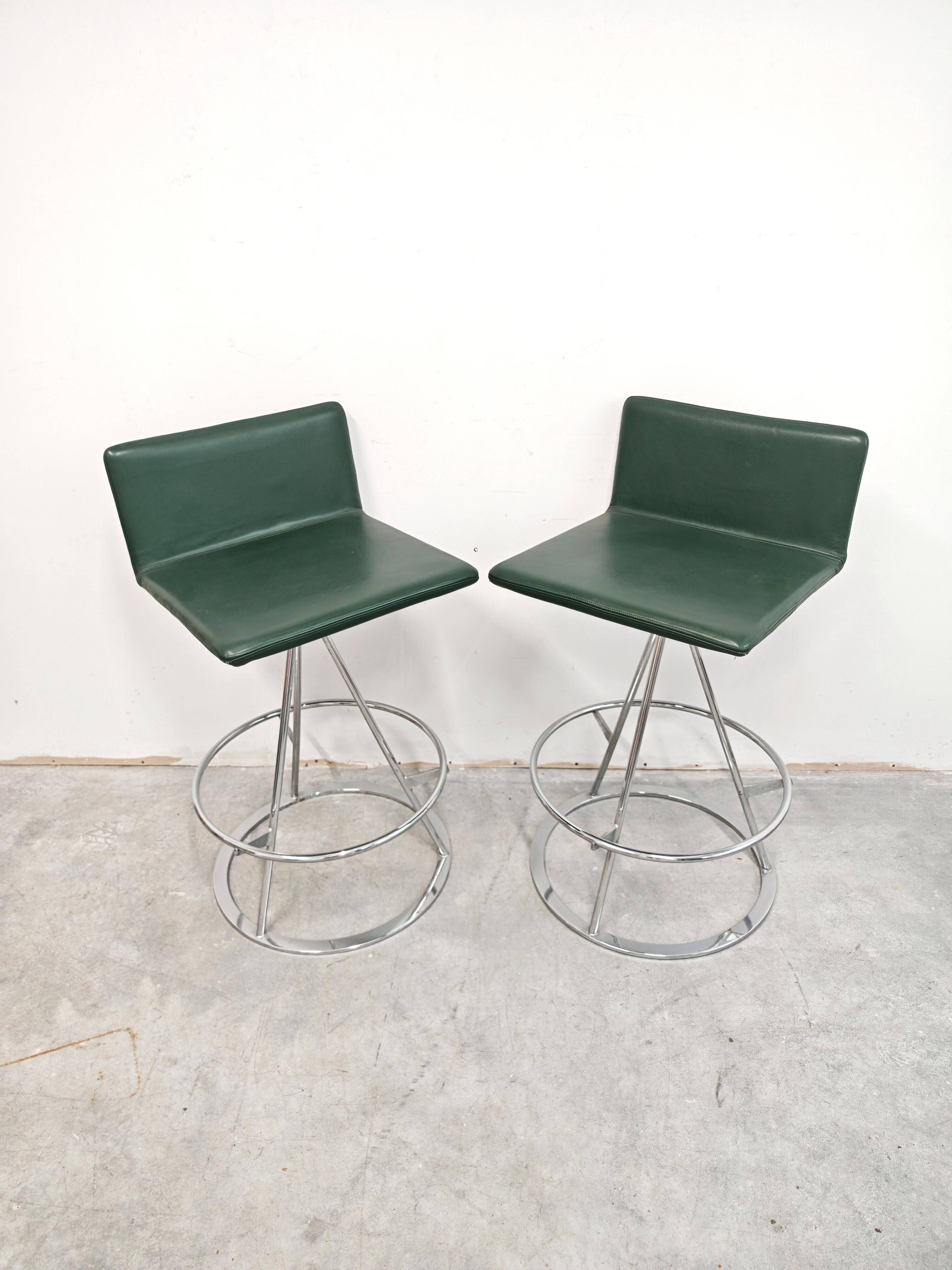 Pair of Dania bar stools in leather by Salvati & Tresoldi for Saporiti.
