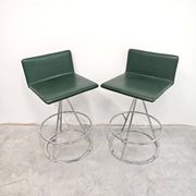 Pair of Dania bar stools in leather by Salvati & Tresoldi for Saporiti.