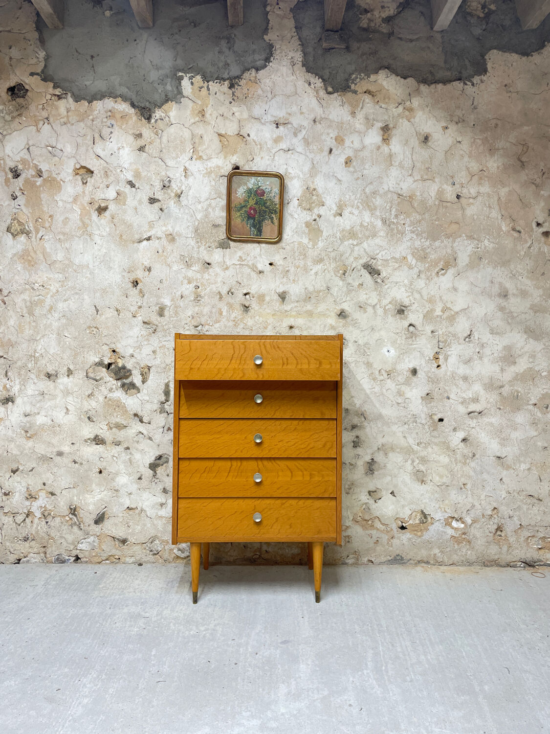 Chest of drawers