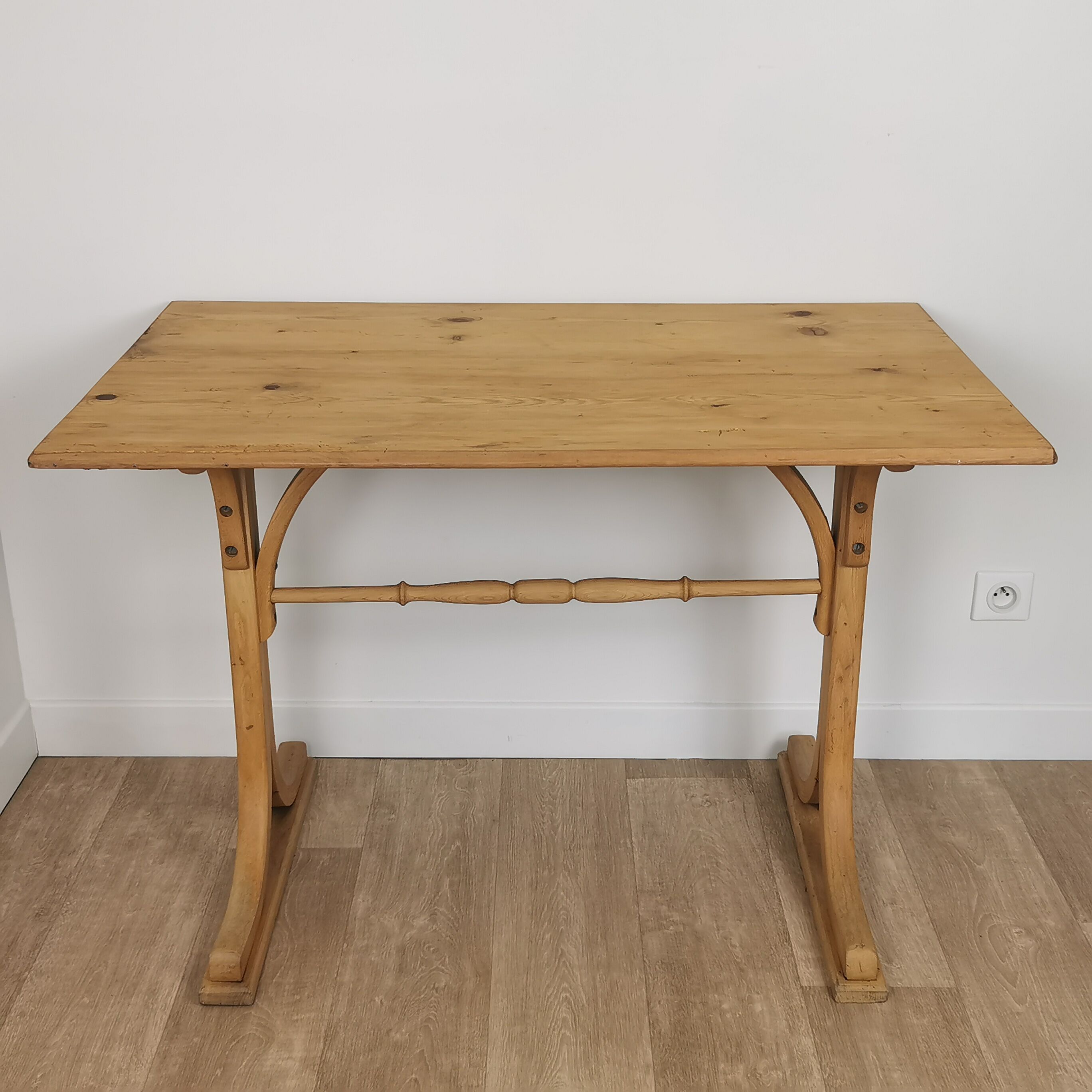 Italian bistro table