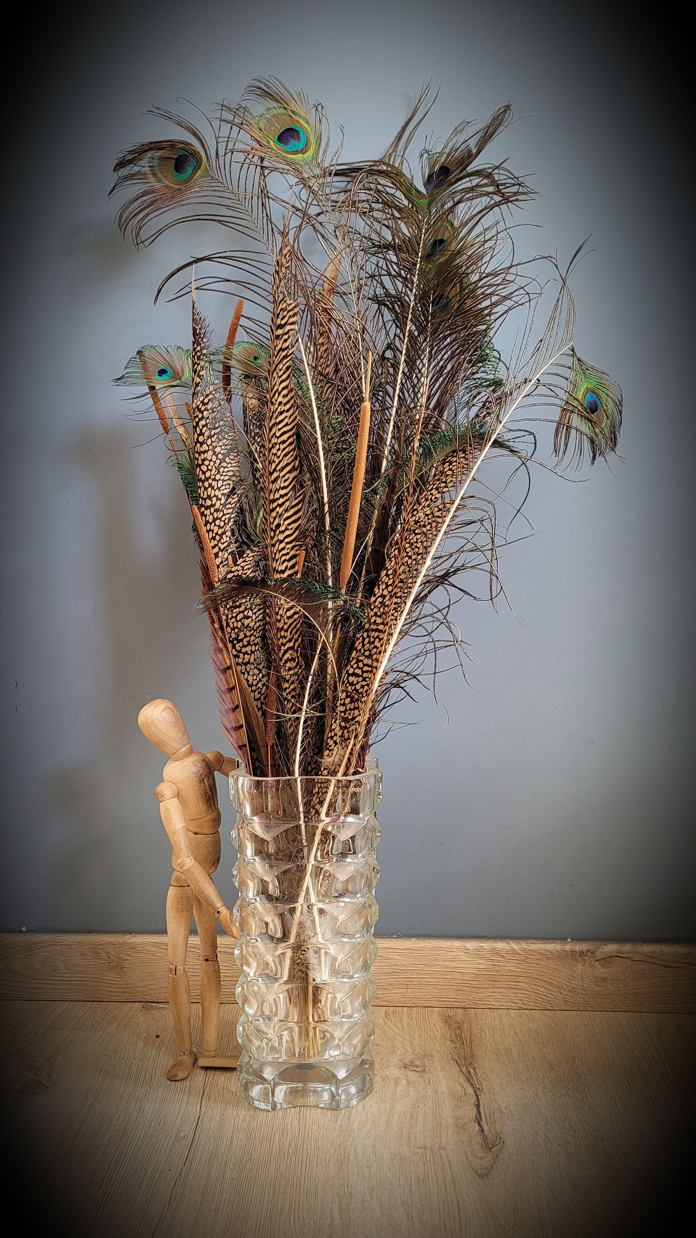 Faceted molded glass vase