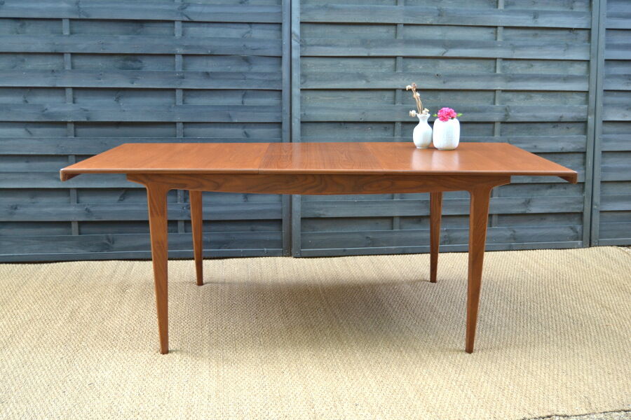 Table dining room extension by Younger