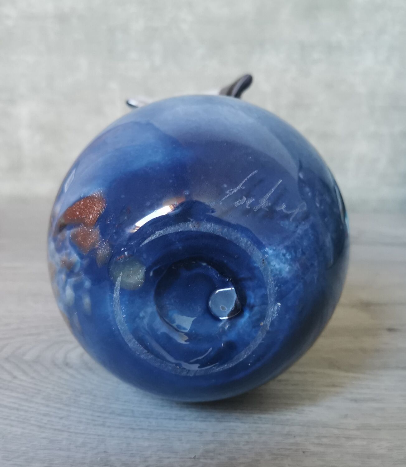 Gold and blue design vase Torcheux