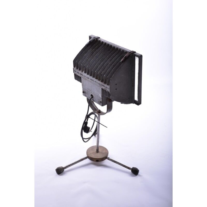 Industrial spot short foot