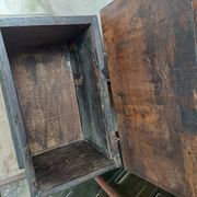 Small French chest from the 17th century in its own juice.