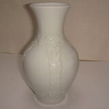Height 17 cm porcelain vase