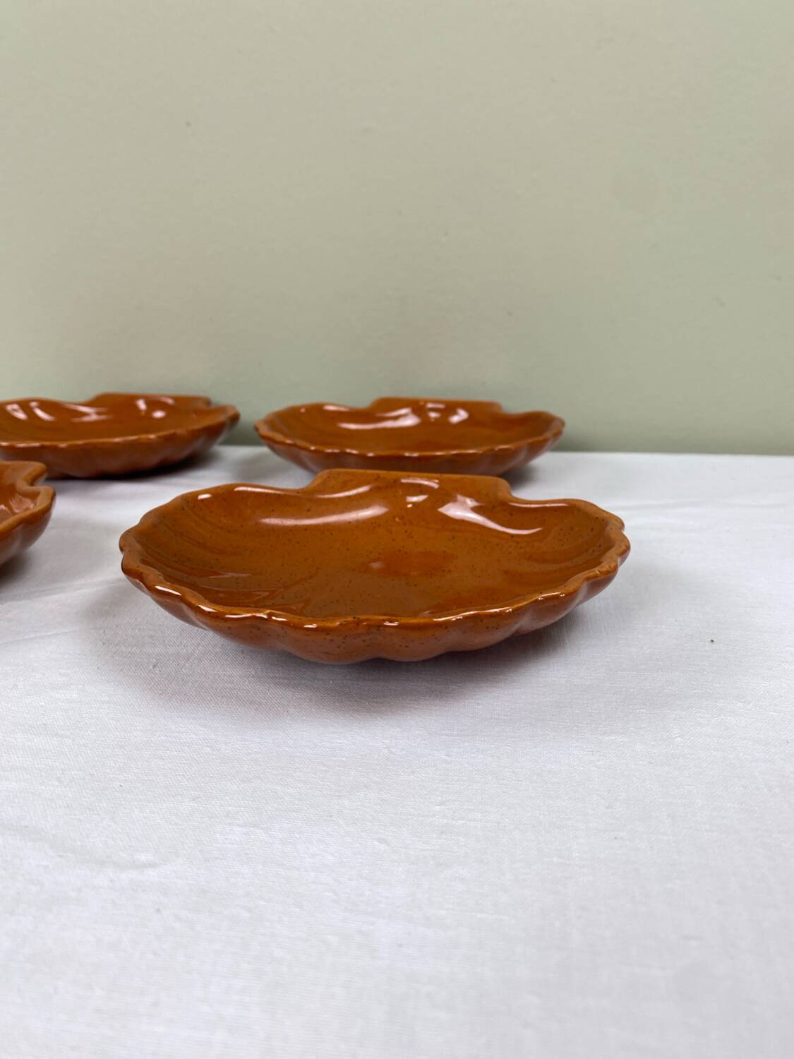 4 Émile Henry bowls