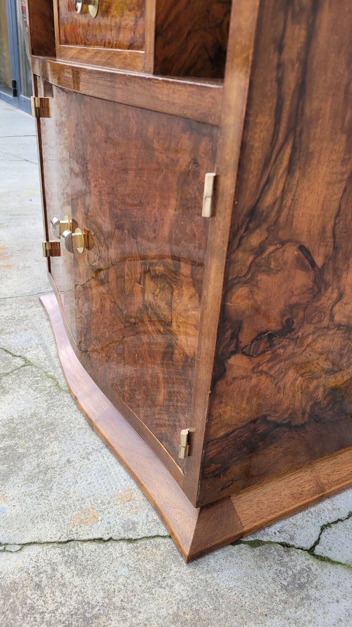 Meuble commode d'époque Art Déco en loupe de noyer -1930s