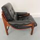 Fauteuil en teck et cuir années 1960