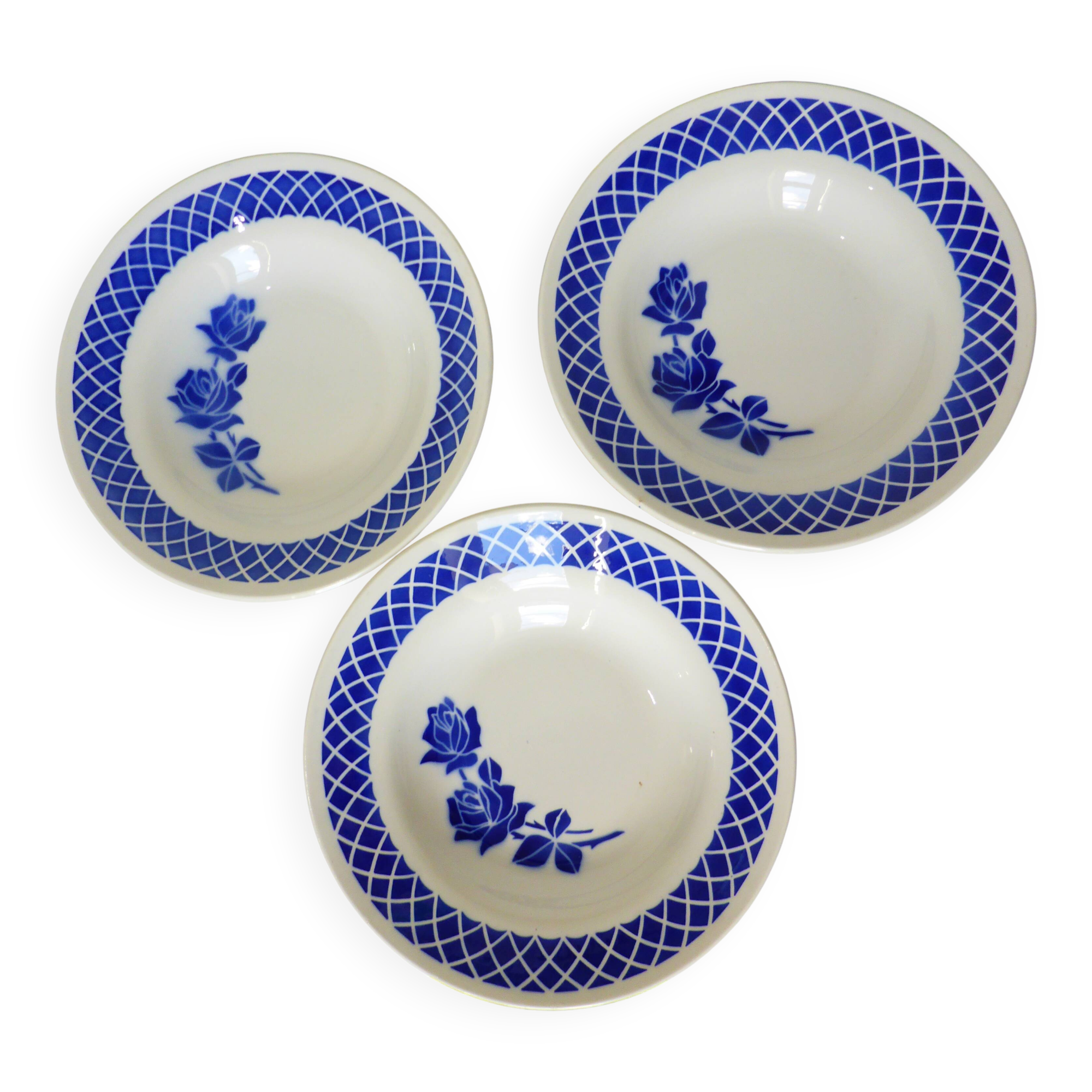 3 vintage soup plates 220638