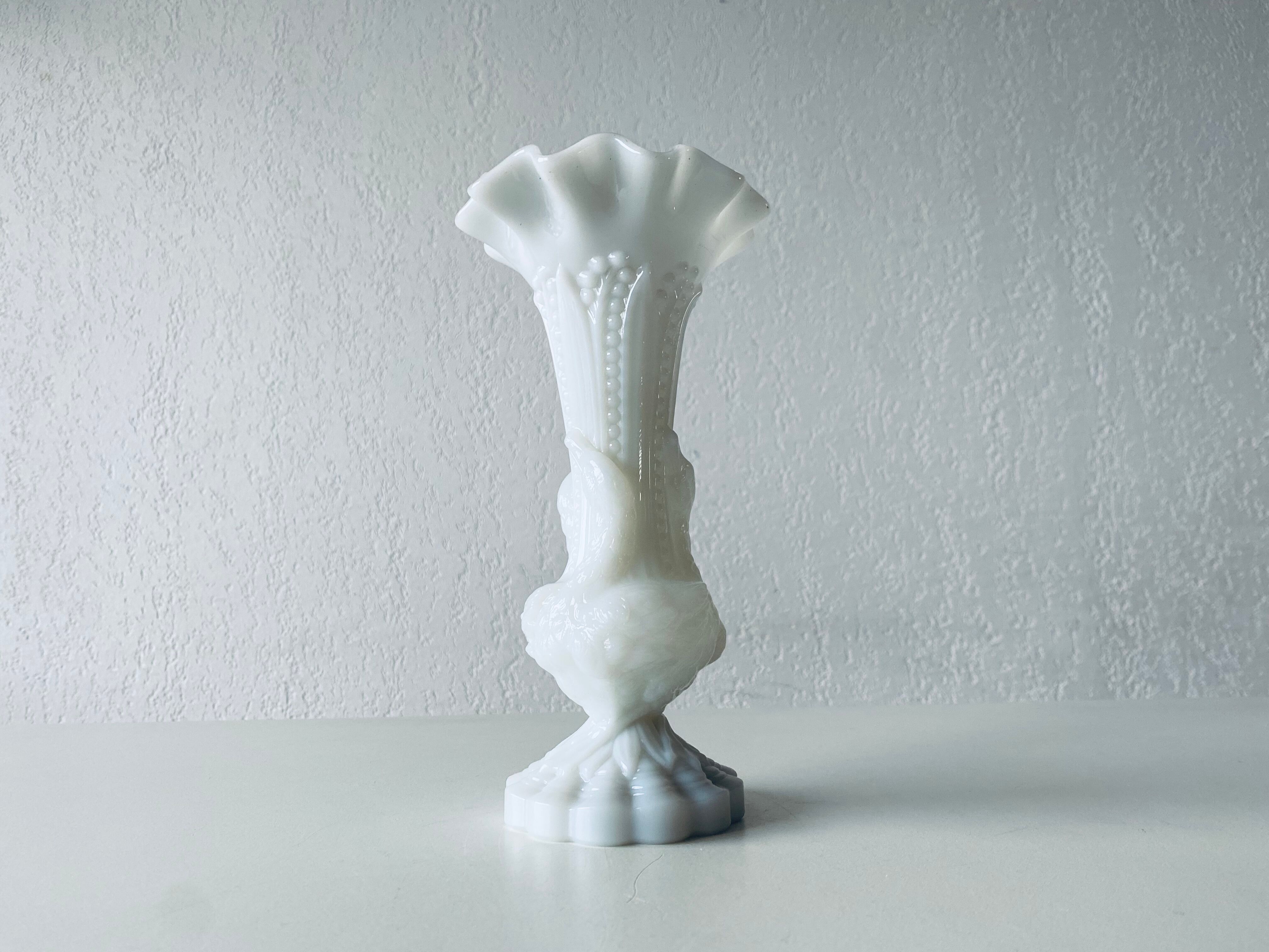 White opaline vase decoration geese