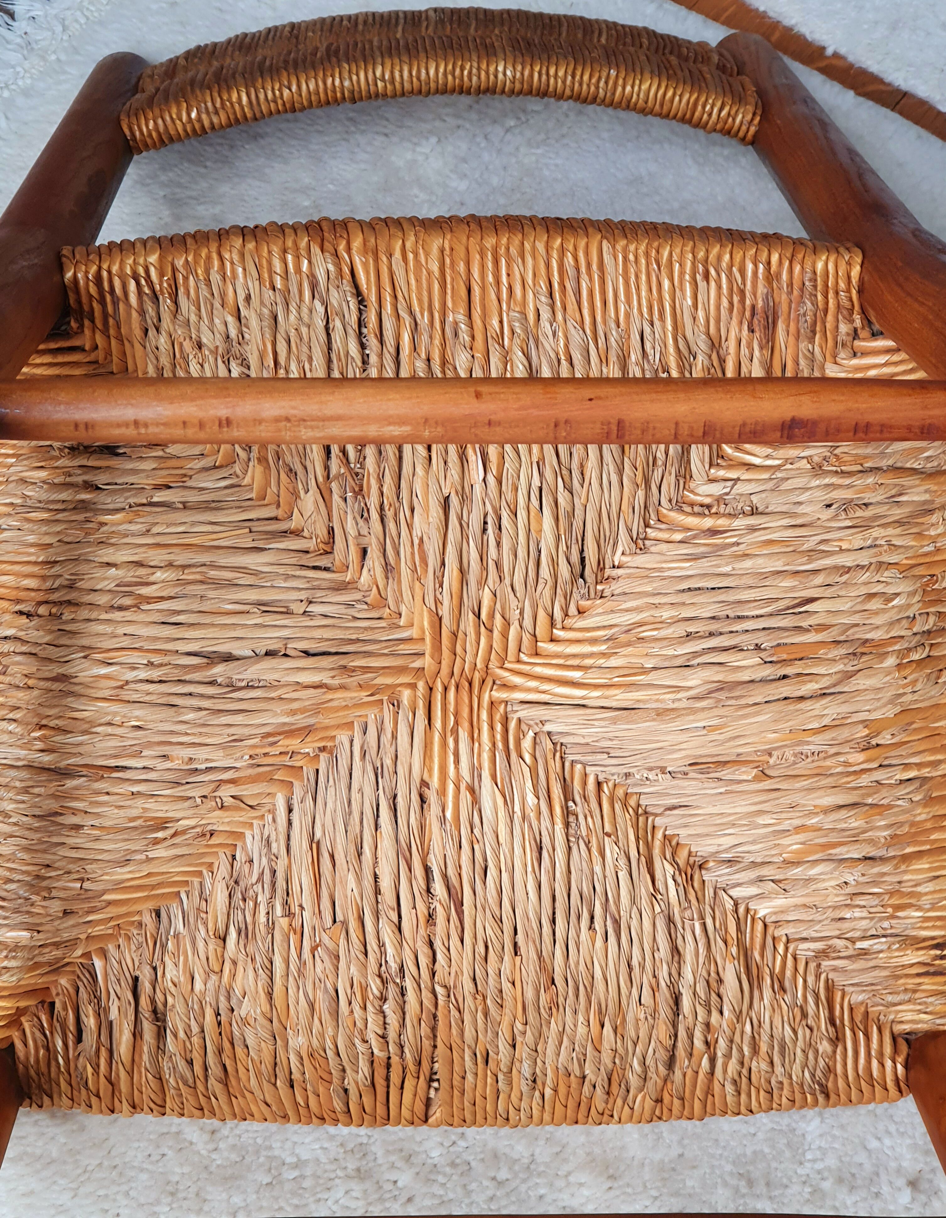 Series of 4 seat chairs and mulched backrest