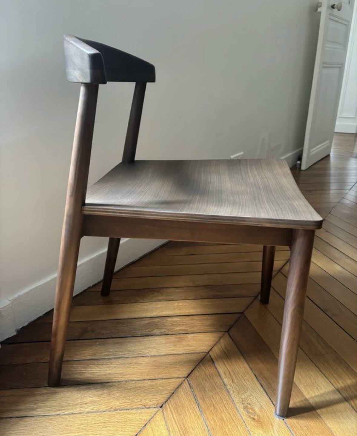 Vends table Beige Avenue travertin avec ou sans  2 fauteuils et 4 chaises
