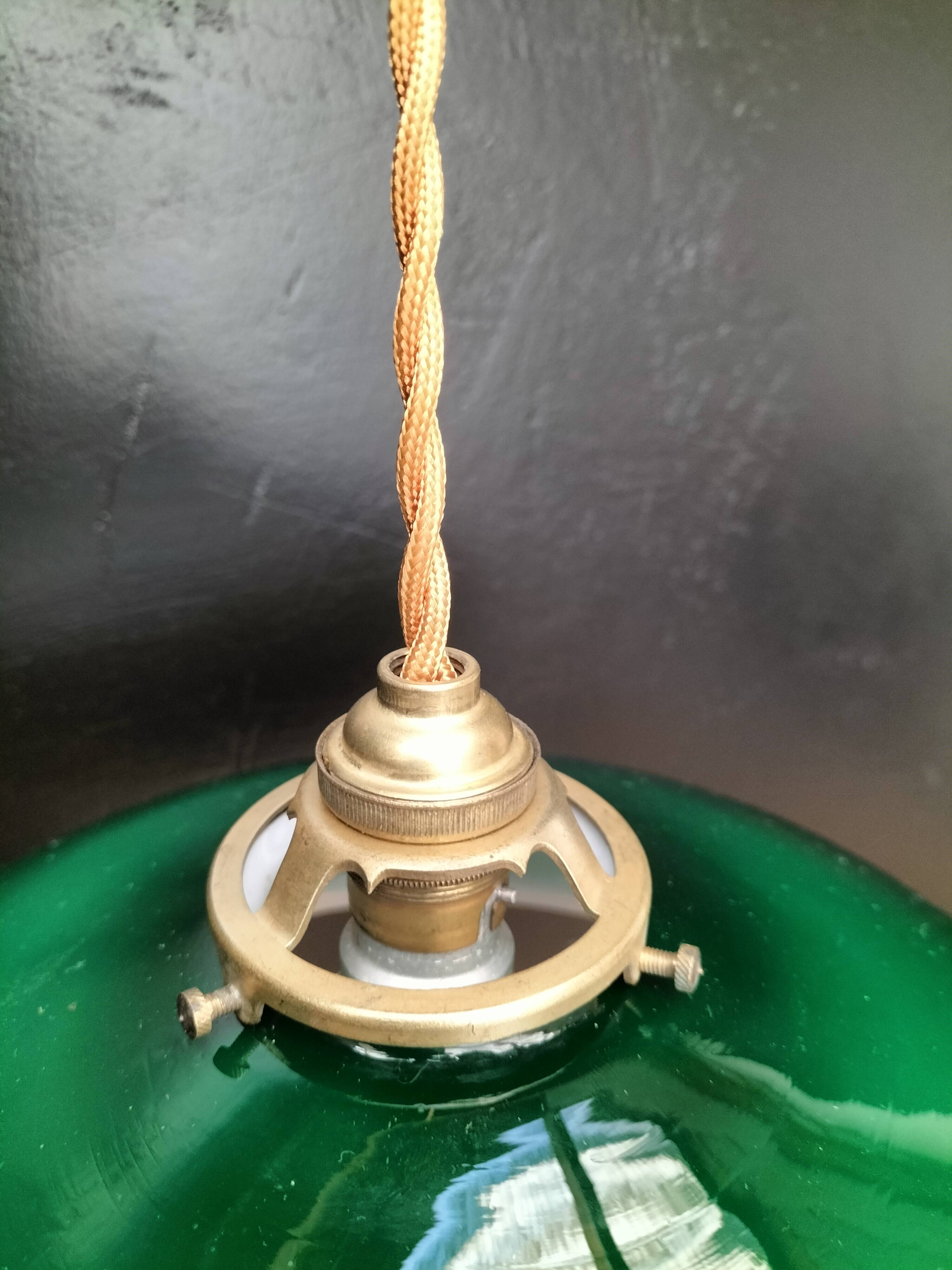 Green opaline suspension