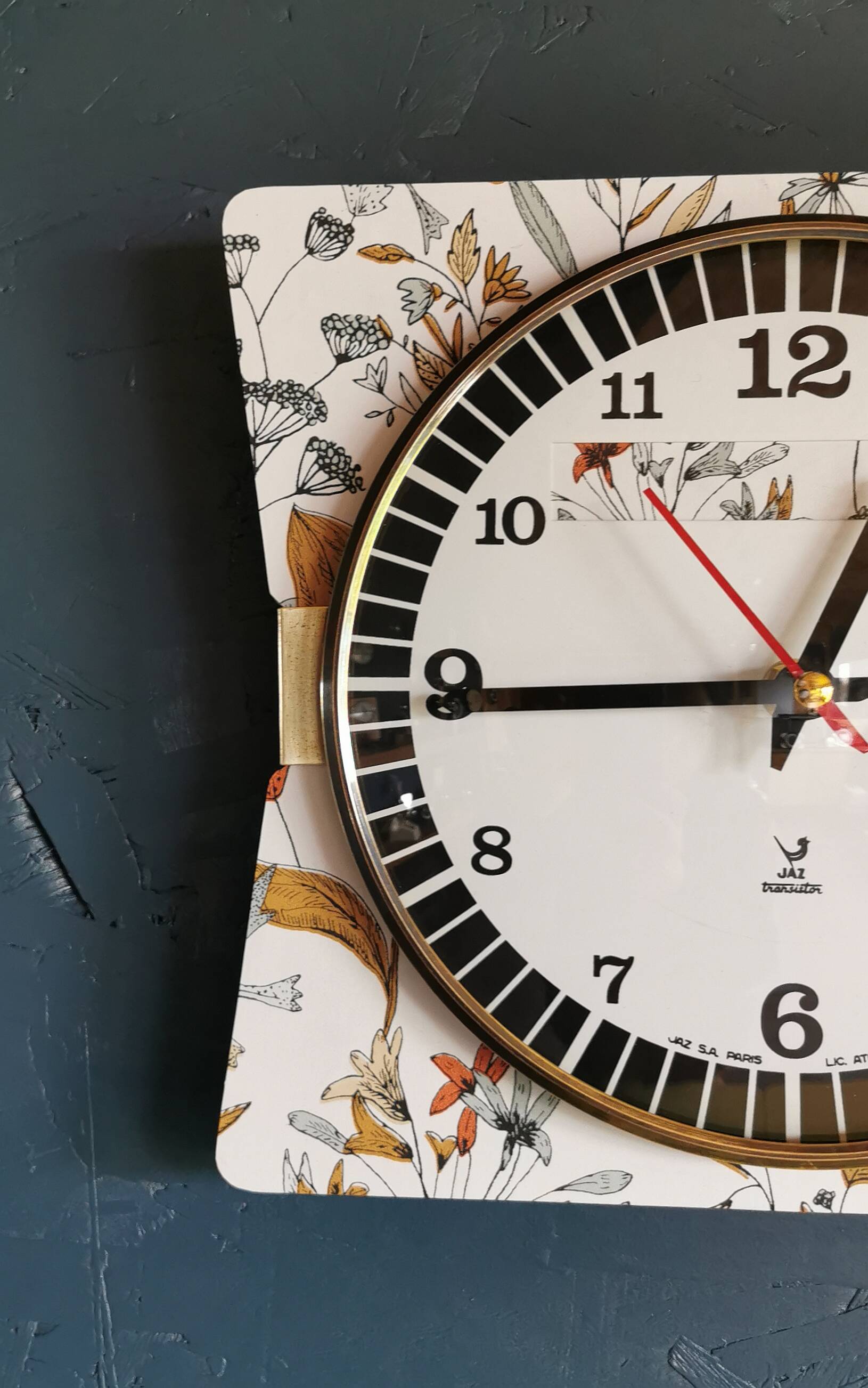 Vintage formica clock silent wall pendulum 60s "Jaz flowers"